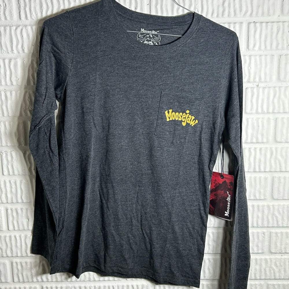 Moosejaw Women’s Charcoal Long Sleeve Tee